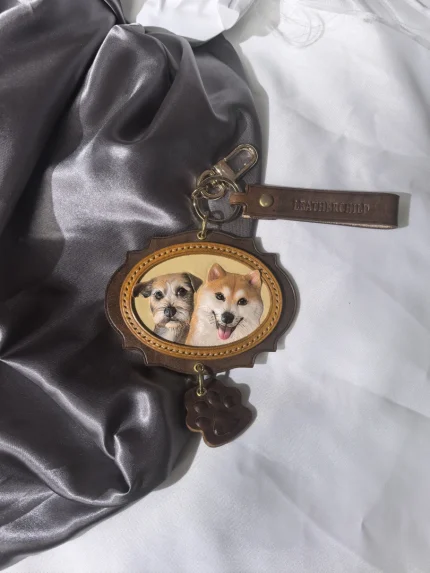 Leathernasi (Two Pets) Handmade Italian Tanned Leather Pet Keychain / Bag Charm / Luggage Tag - Gifts and Decorations [1839] (Customised 28-35 days)Artist: Mr Chen